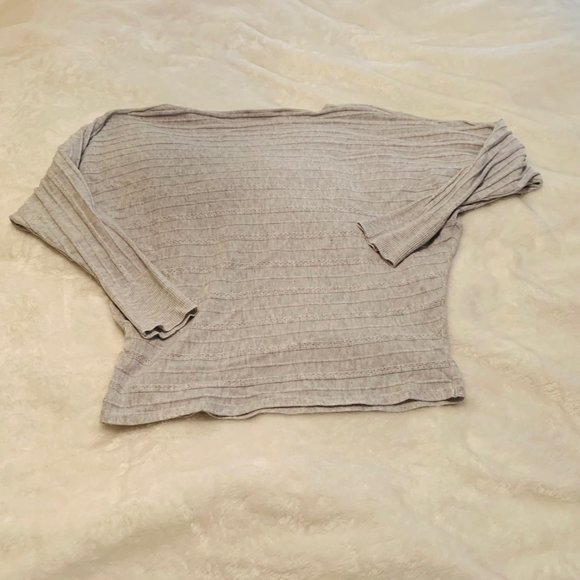 Cyrus Light Gray Sweater with Dolman Sleeves Size S - Picture 8 of 15
